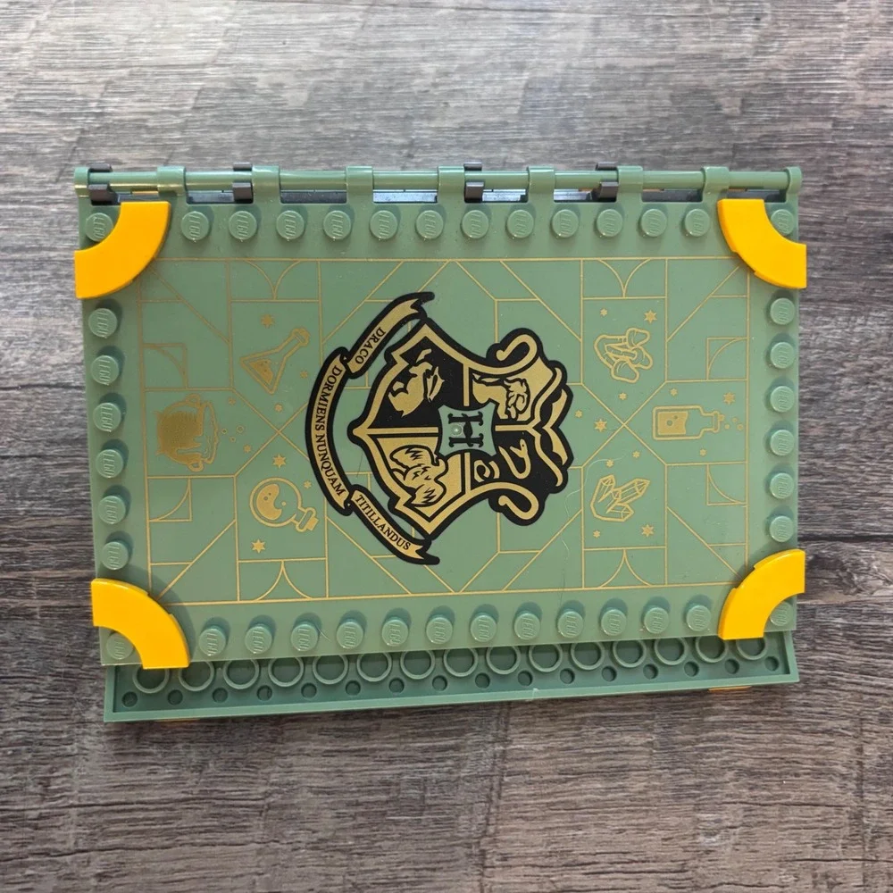 LEGO Harry Potter Hogwarts Moment Book Covers 3pc Green Purple Brown Excellent